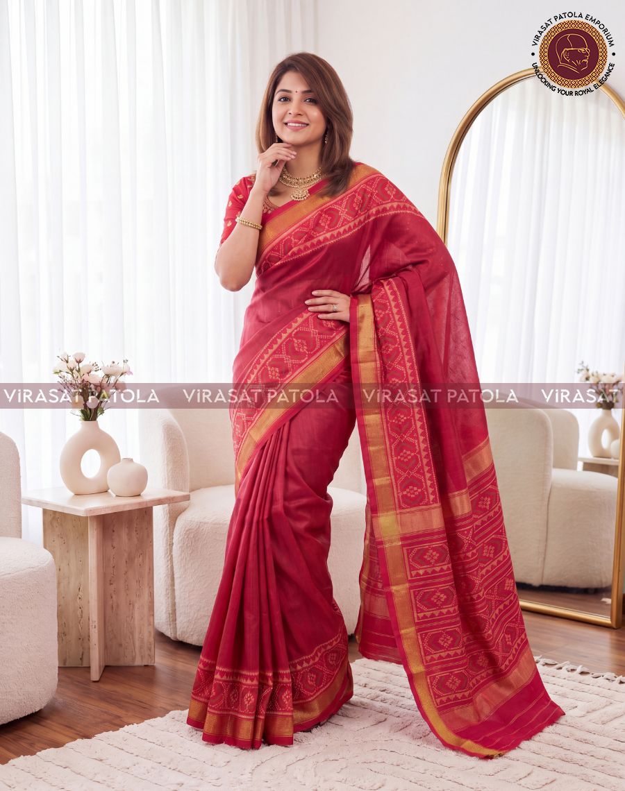 Maroon Black Dual Tone Plain Traditional Patola Saree
